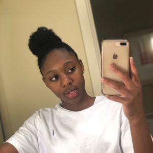 Meet your Posher, Armani